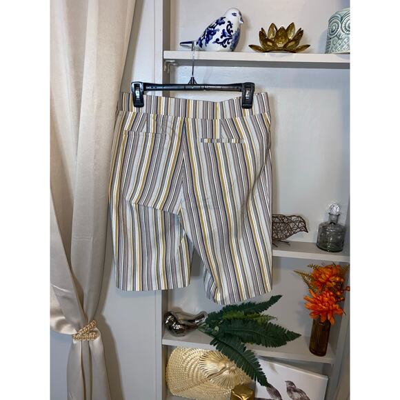 NWT Bermuda 89th + Madison $49 Striped Multi White Comfort Waist M Shorts - Picture 3 of 8